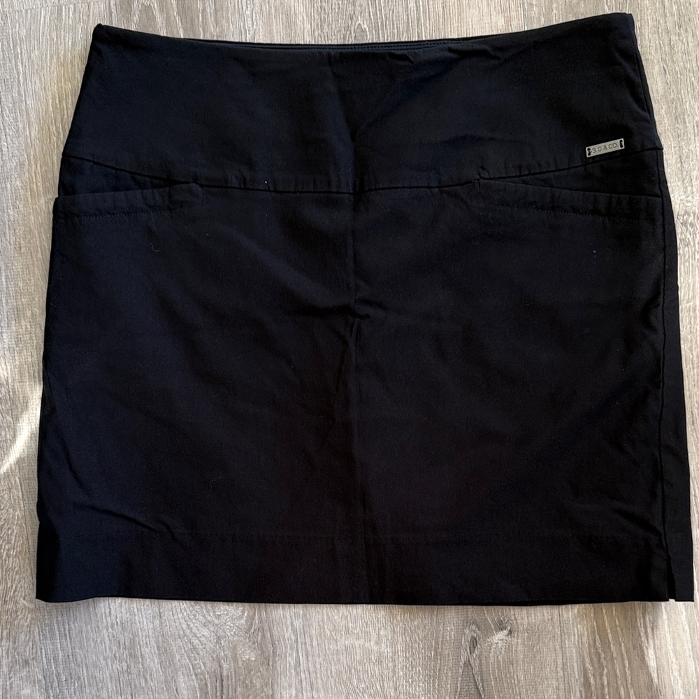 Chic Black Mini Skirt